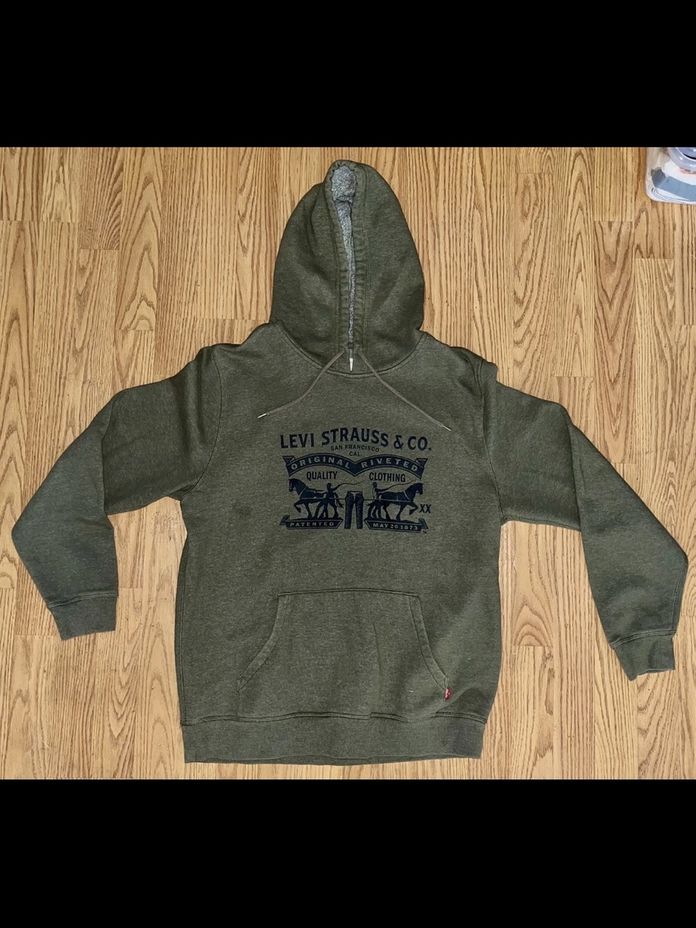 Levi Strauss & Co. Relaxed Olive Green Pullover Hoodie Medium